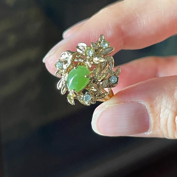 18KT HGE jade rhinestone ring - Picture 2 of 10